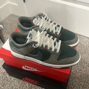 Nike dunk low retro PRM size 12